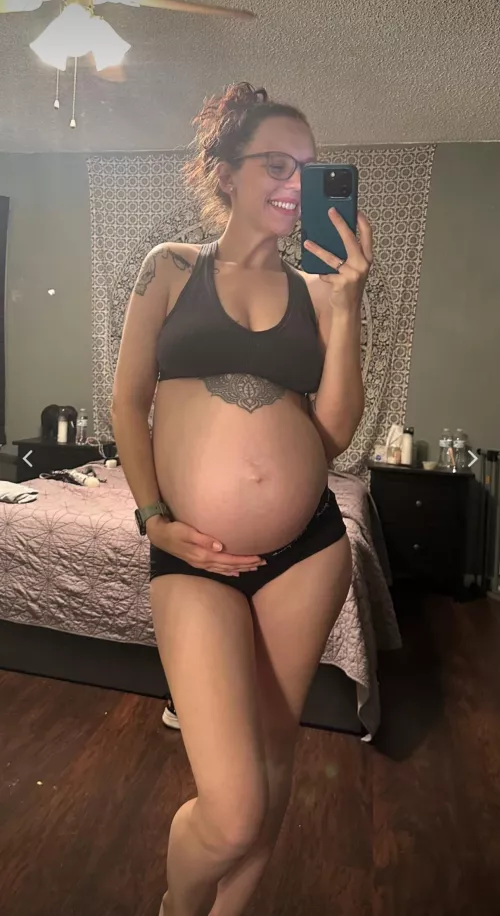 Even messy and pregnant do I still look okay by smuttyfantasy