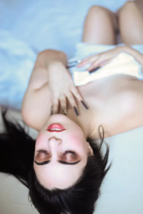 Eyes closed in ecstasy  by luisathorne