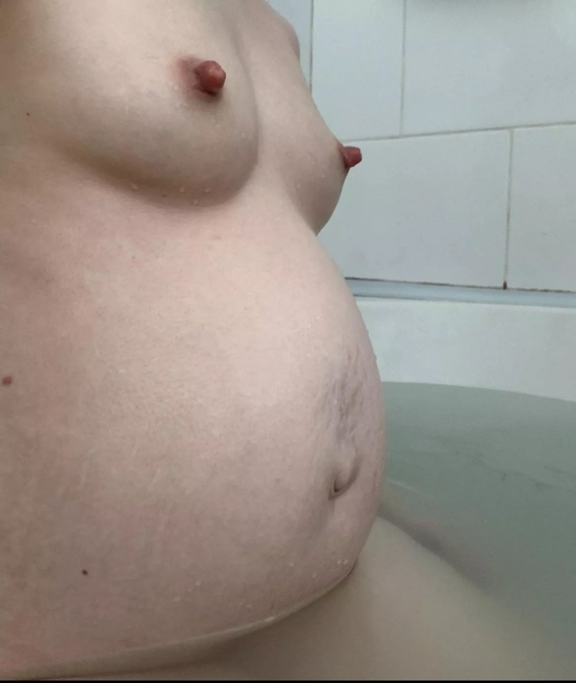 Getting bigger and hornier posted by Grizzlybear60