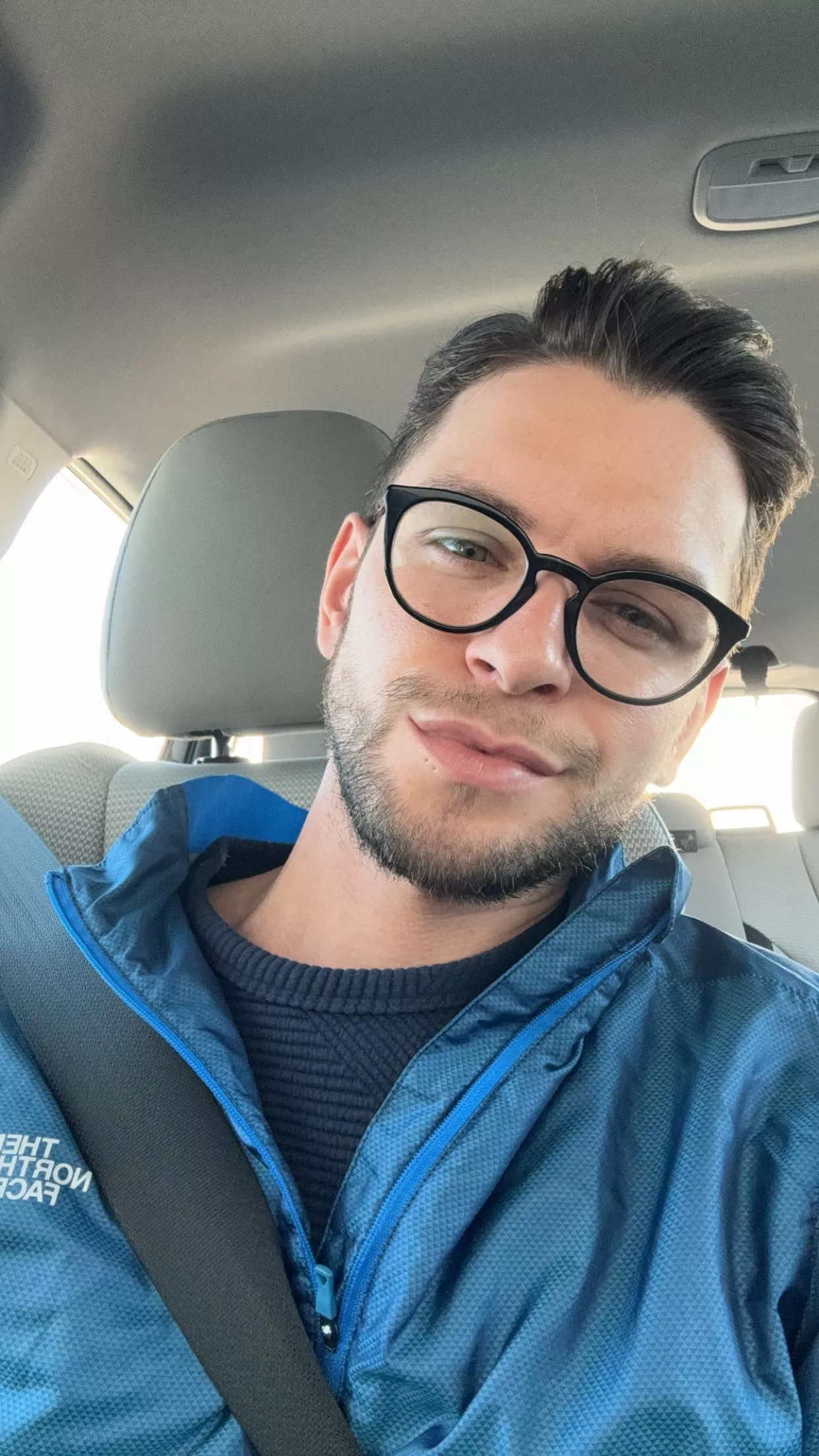 Good morning, anyone else feeling the Monday blues 😩 posted by jro2323