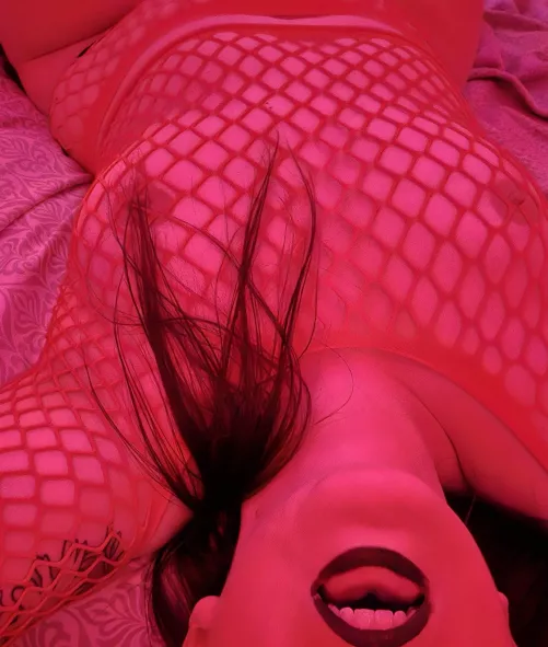 Have you ever partied with a goth milf?[f34] by pocketsizemilf