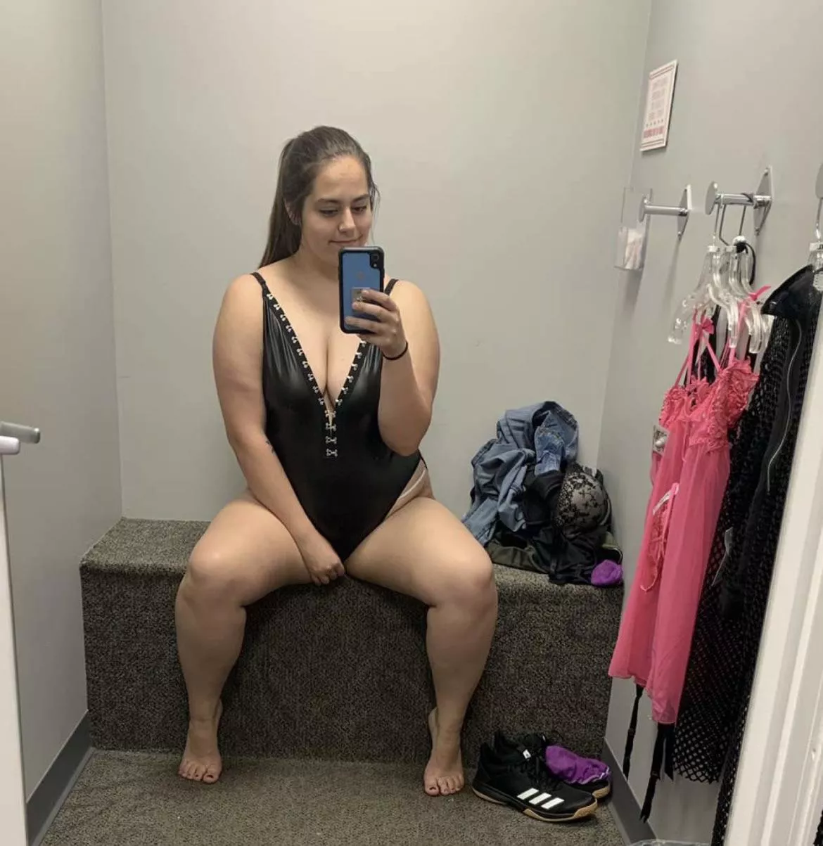 Hi guys  posted by Stunning_Tomato2956