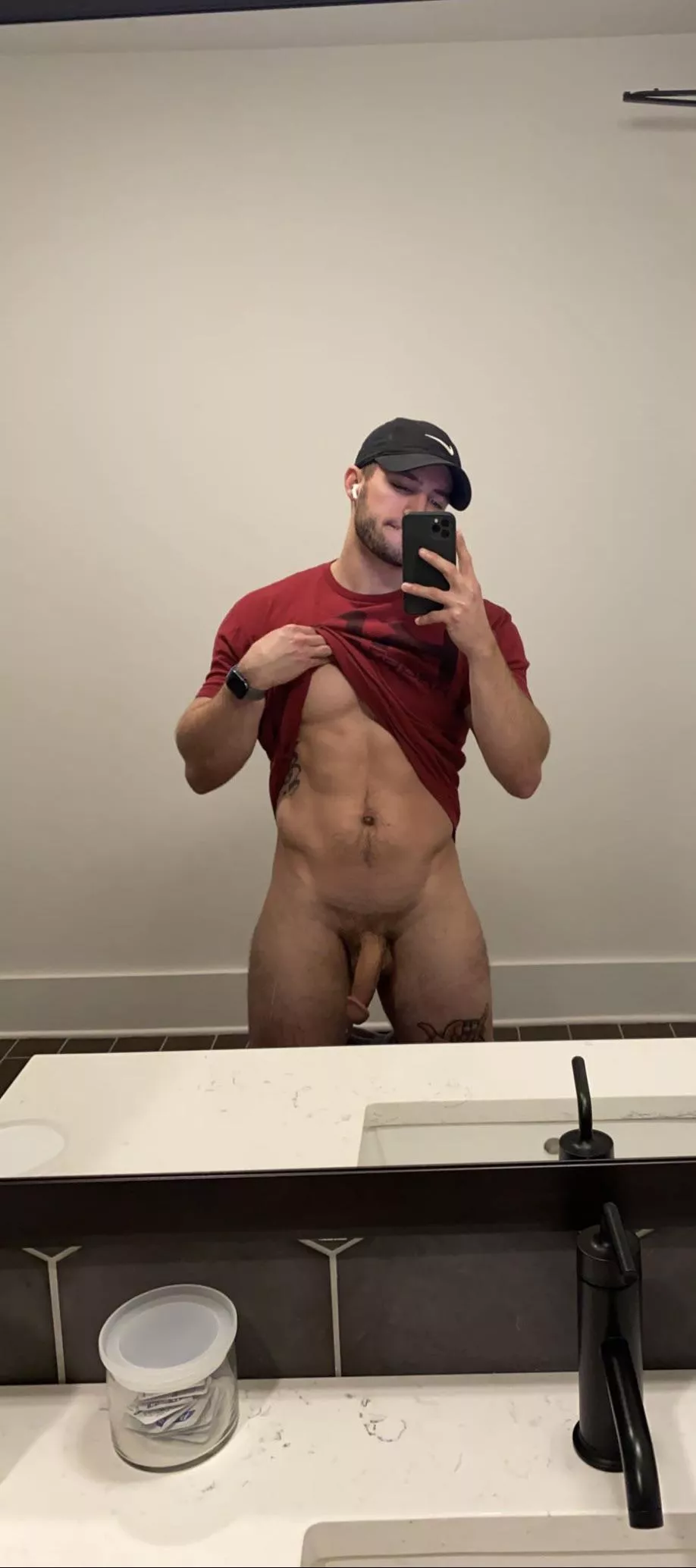 Horny 24/7 (100% straight) posted by kyleberner02042