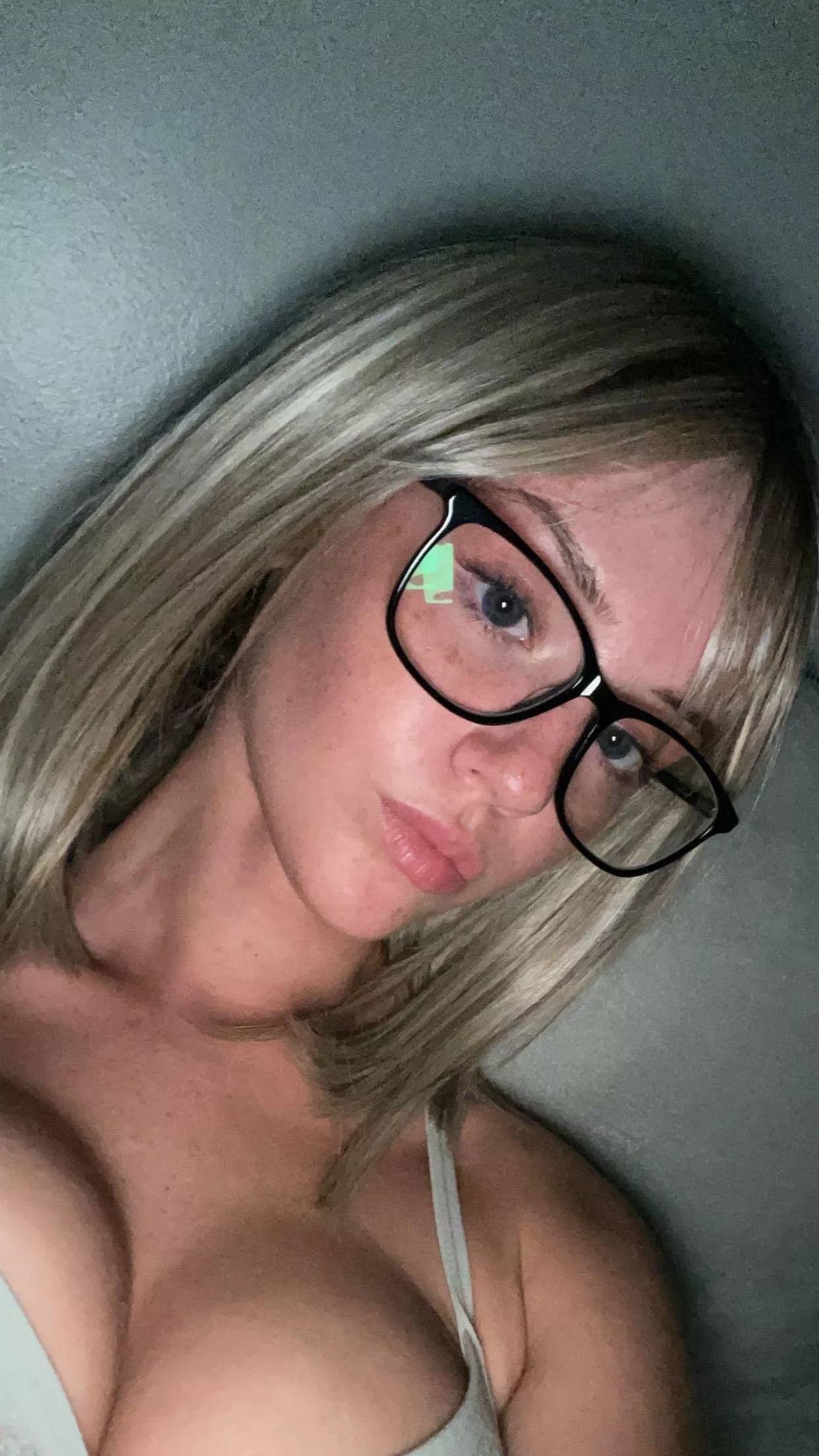 I can be your cute horny toy posted by mendeechigoej75