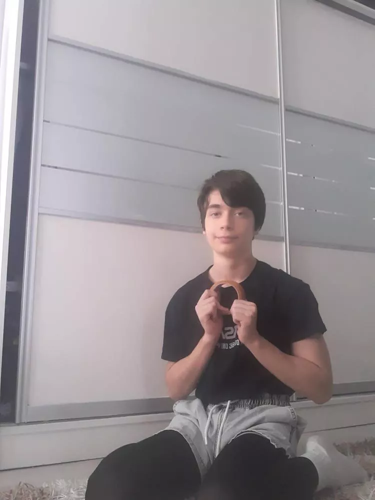 I don't know how to mend broken hearts so I brought some duct tape 🤠 posted by Ellie-orientded52