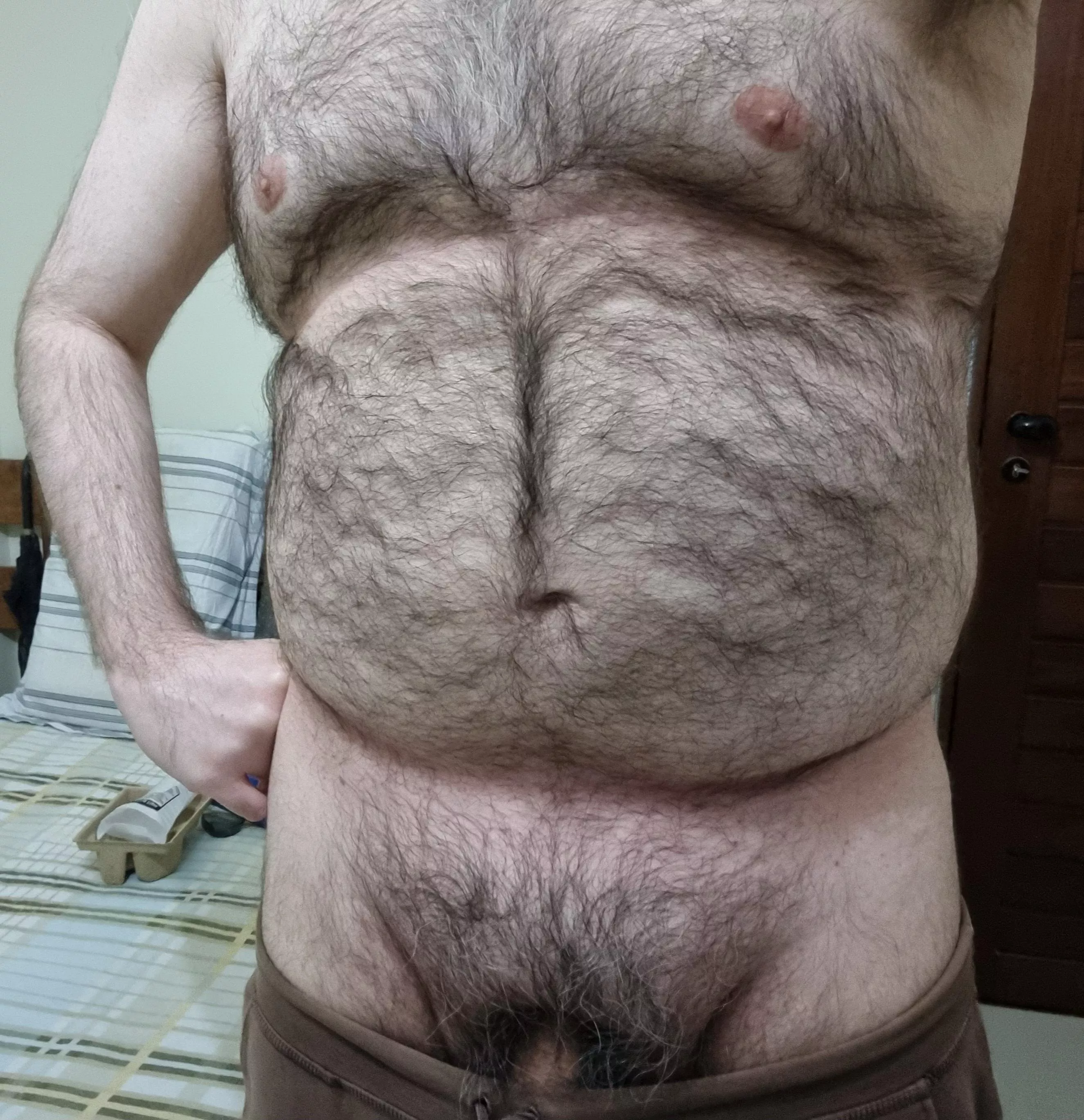 I want to feel your hands all over me  posted by valpld