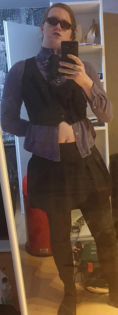 IDGAF what anyone'd say 'bout me, I bet I'd kill with this look in an office space :3 by G0ldShade