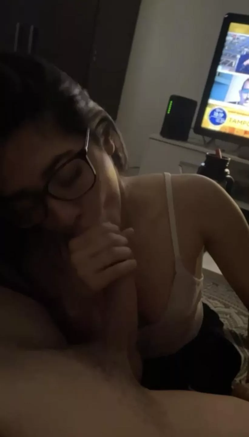 I'm new...I still don't understand how to upload videos. but you would love to see me giving blowjobs posted by xlulylovex