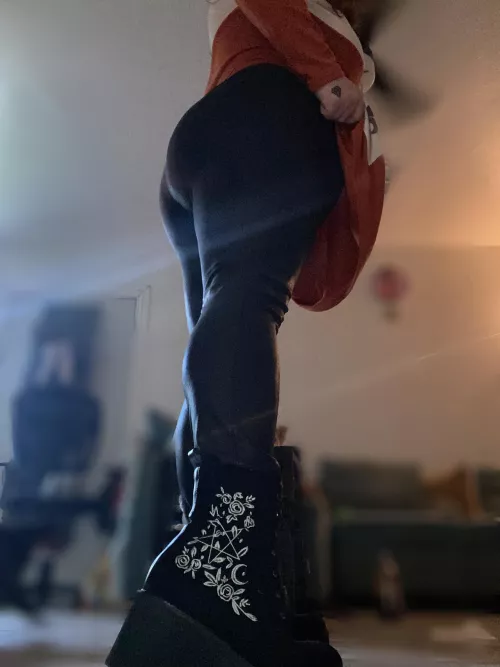 I’m the goth gf you were warned about 😉 [NB] by GirlFromGalafrey