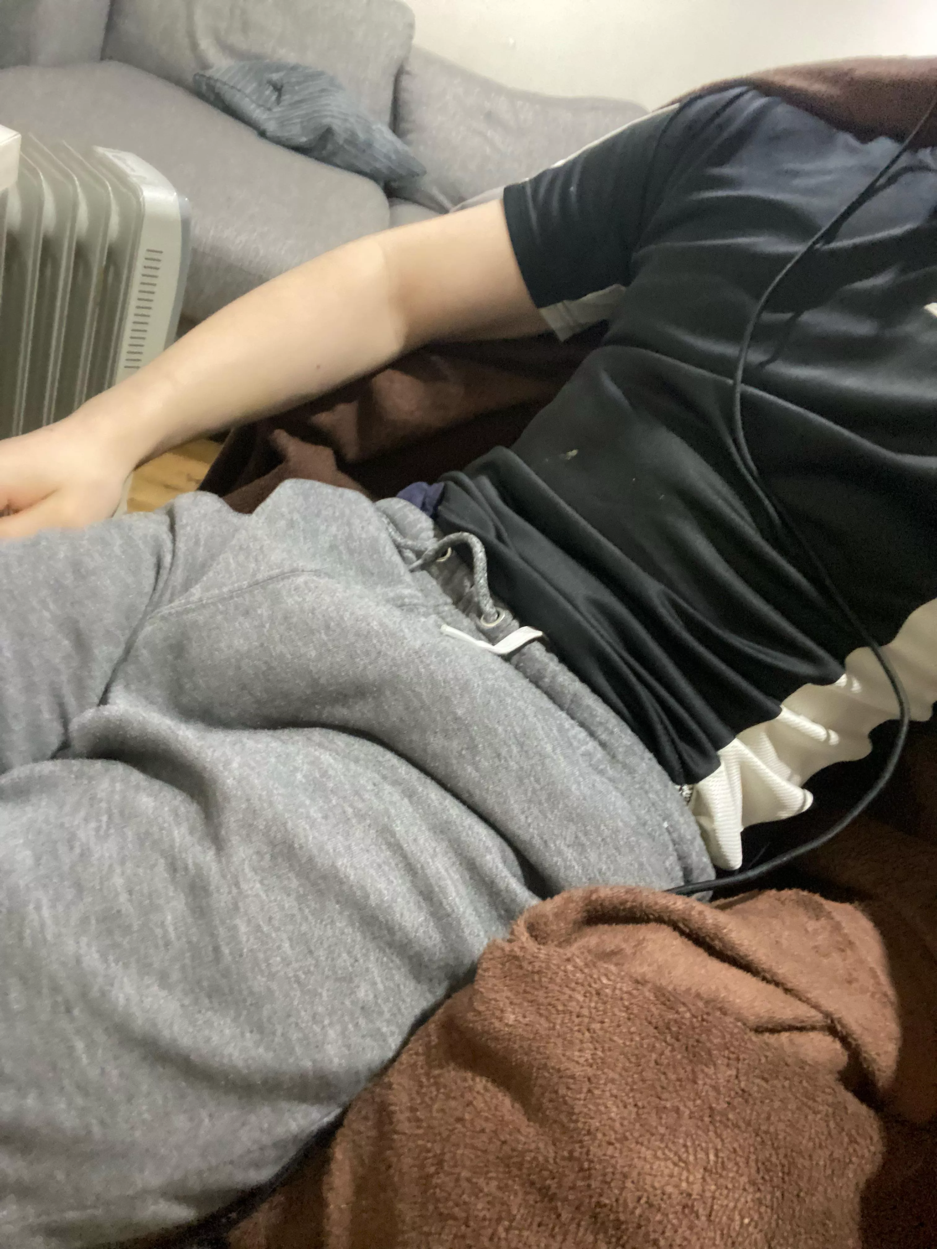 Is my bulge too obvious? posted by Vivid_Guarantee_3168