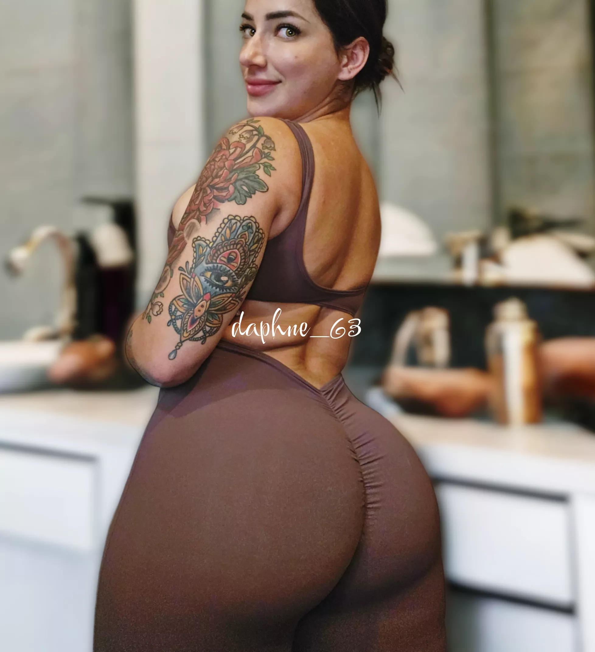 🇮🇹Italian and Puerto Rican 🇵🇷  posted by daphne_63