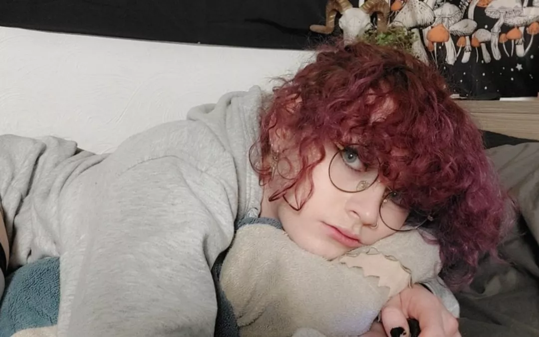 It's absolutely cruel that nobody's cuddling me right now ;-; posted by NuniCult