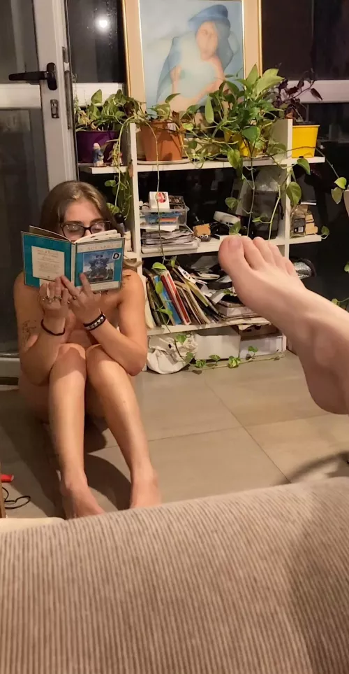 Lucy reading to me a book she found on the street by franuella88