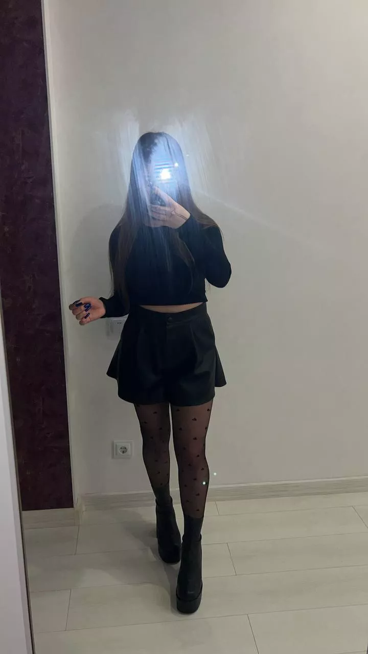 My friends from college use Reddit and I hope they dont find me here posted by Pamella_M