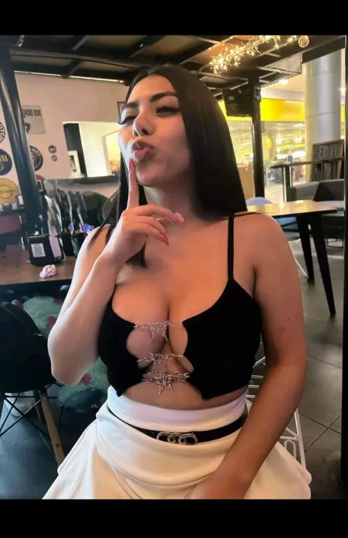 Nameee? by MentalHyena7790