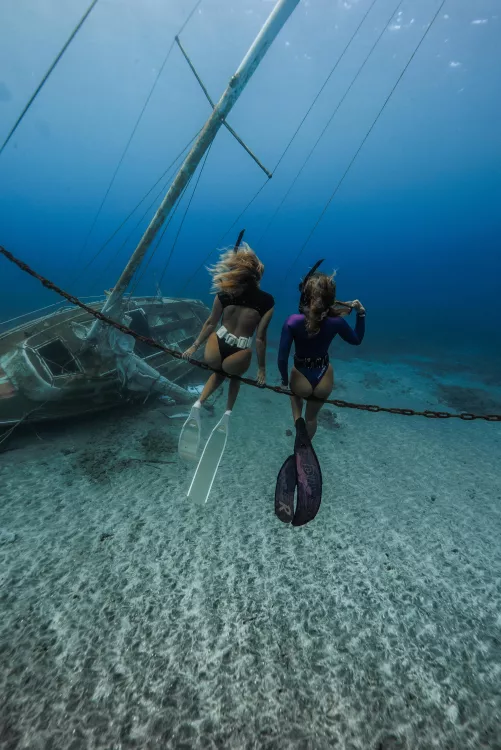 oh no babe ur boat sank! by beach_baby_69