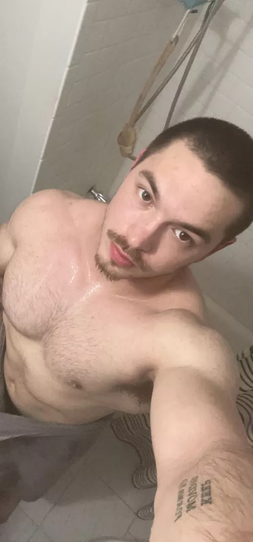 👀 peaking  by Mattybb68756