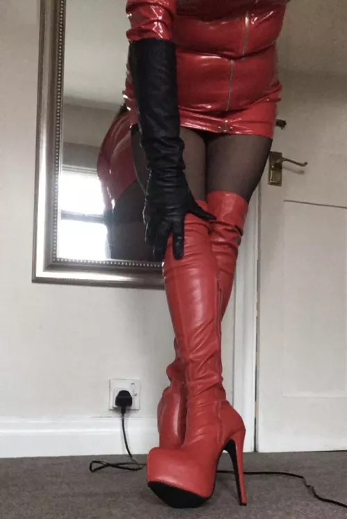 Pure BOOTS on Legs by Kellieblue_Mistress