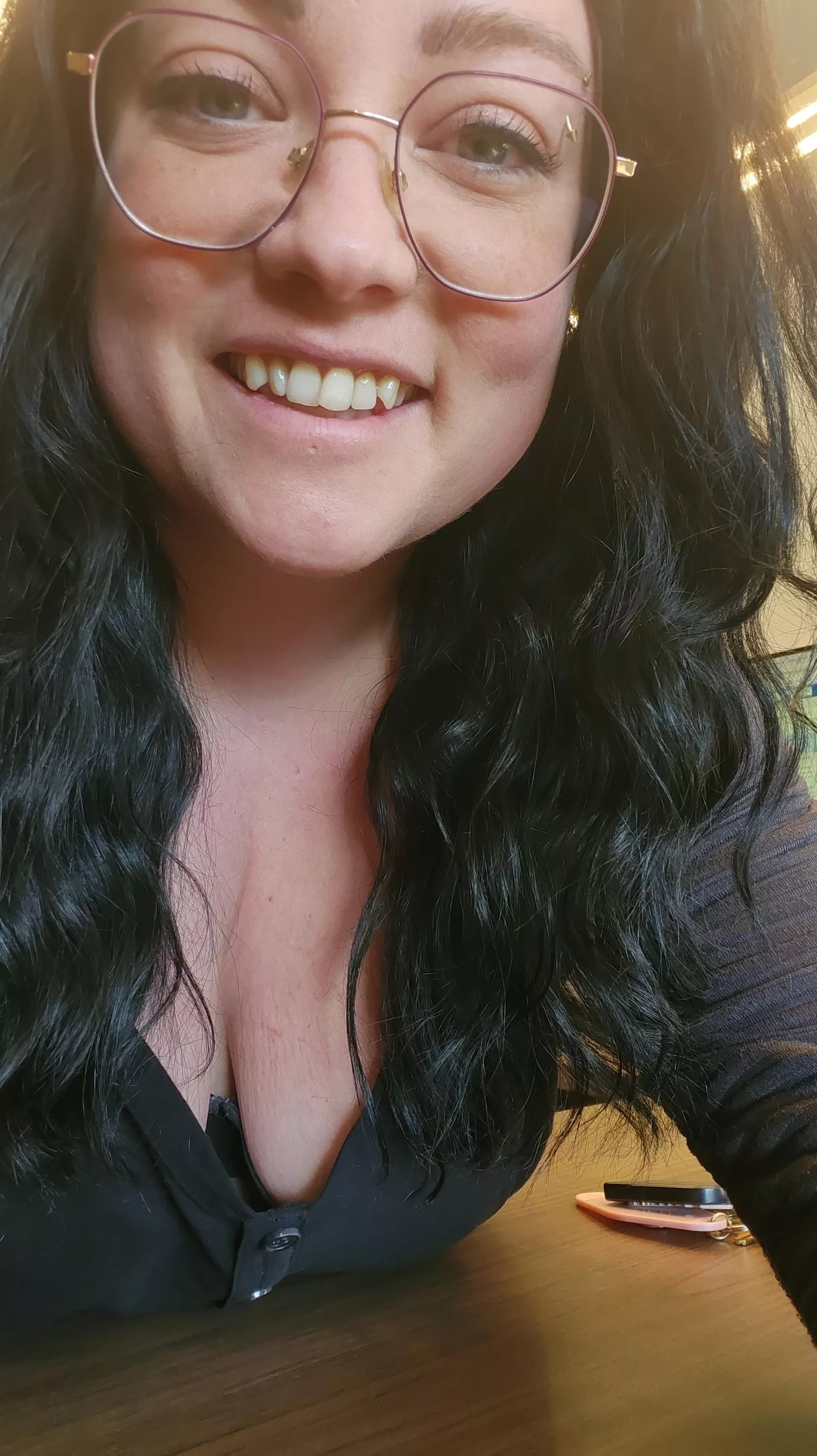 Quick peek down my blouse at work posted by Jaded-Room3602