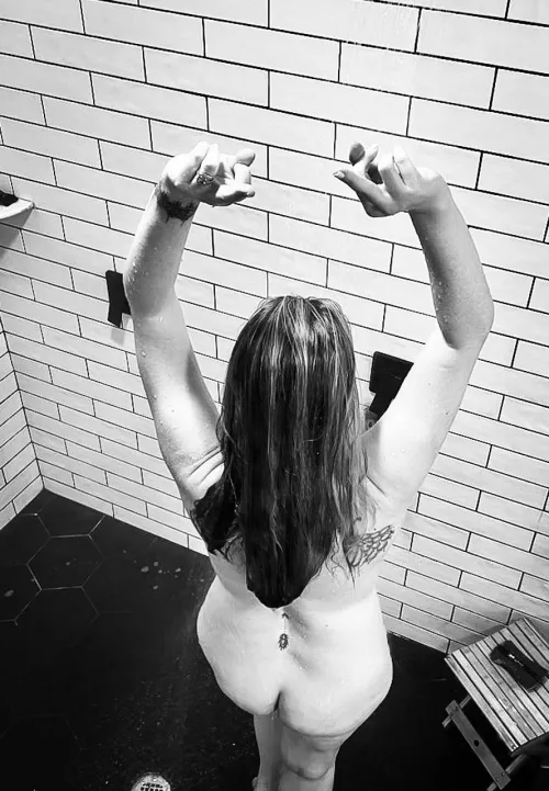 She thinks she’s funny, I think it’s sexy by MrCandBunny