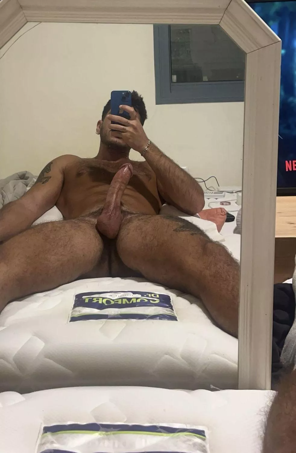 sit down on this big dick posted by Hardcocks22