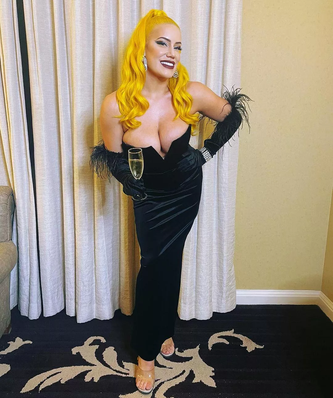 Taya Valkyrie posted by F4nt4zyW0rld