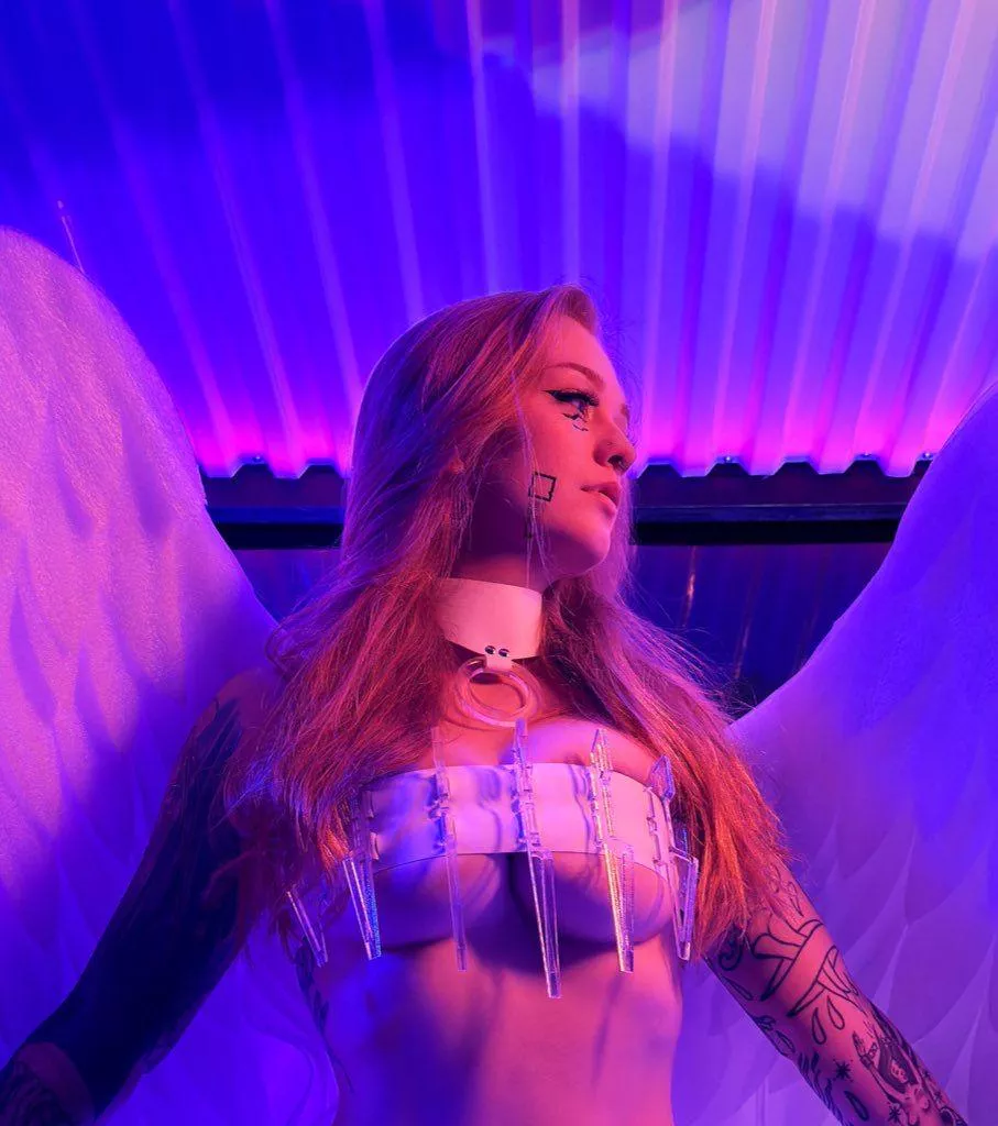 Waiting for you to attach a leash to my collar posted by cherrycreamepie