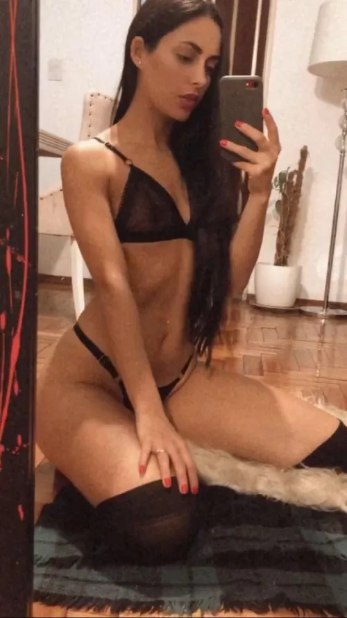 What caught your attention first? by Same_Response_3007