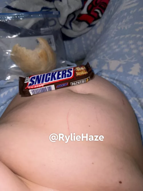 While waiting for doordash 🤭🤤 by RylieHaze