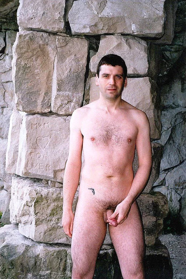 Who would like to have a good long suck on my dick  posted by Mattdw1234