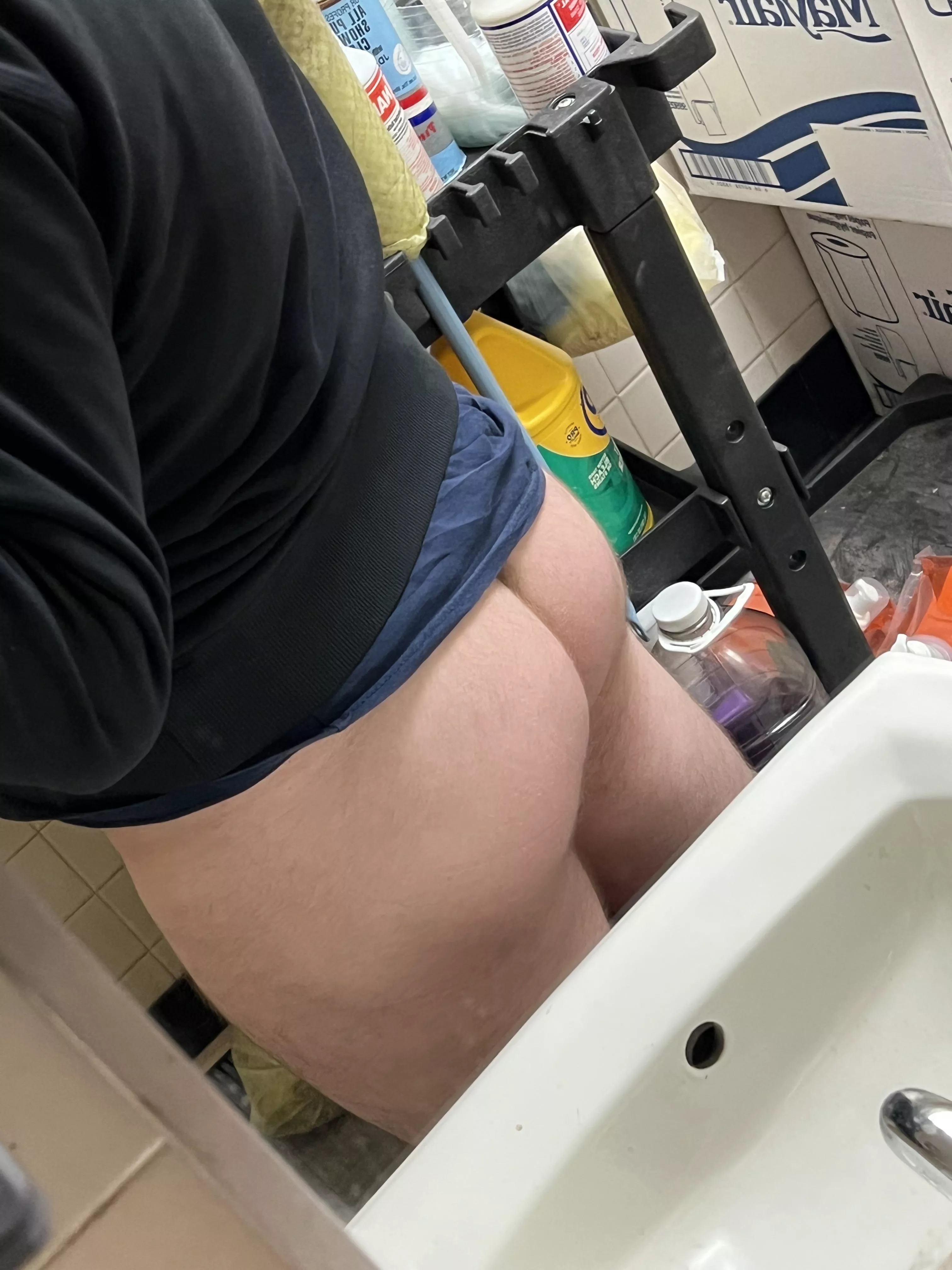 Wish I was bouncing on a dick rn 😩 posted by llm1234