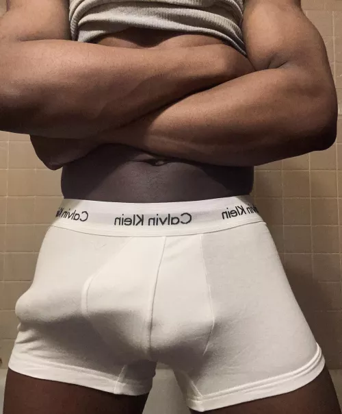 You like the way I show off? by nunayobiznis