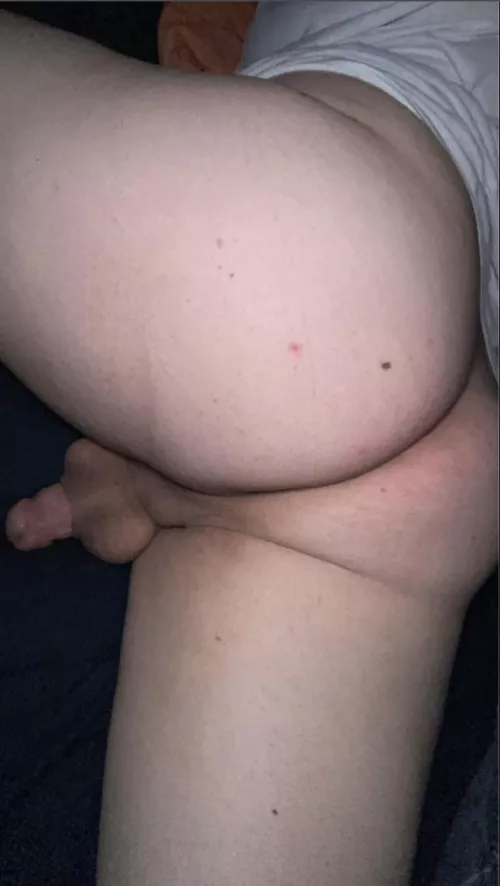 You walk in on me sleeping like this. What’s your next move? by ZoeyTheButtSlut