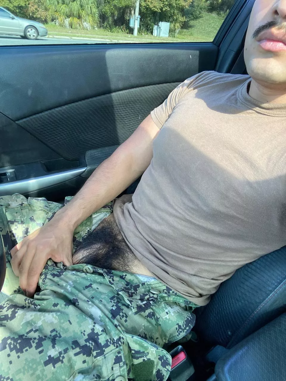 [25] cum me take it fully out? posted by Amazing_sailor