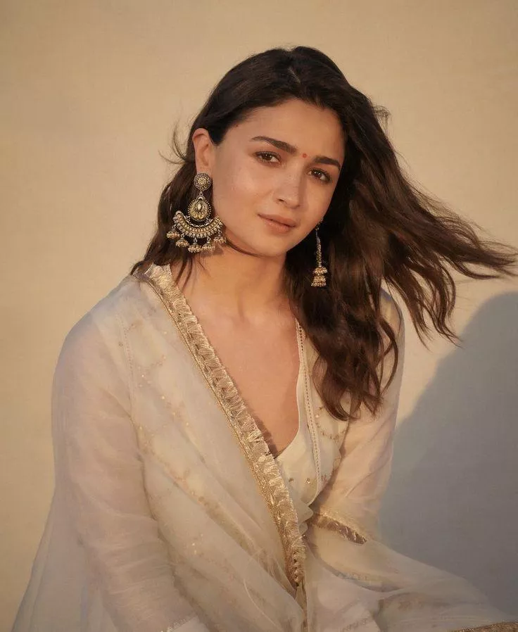 Alia Bhatt  posted by Several_Lemon_3462