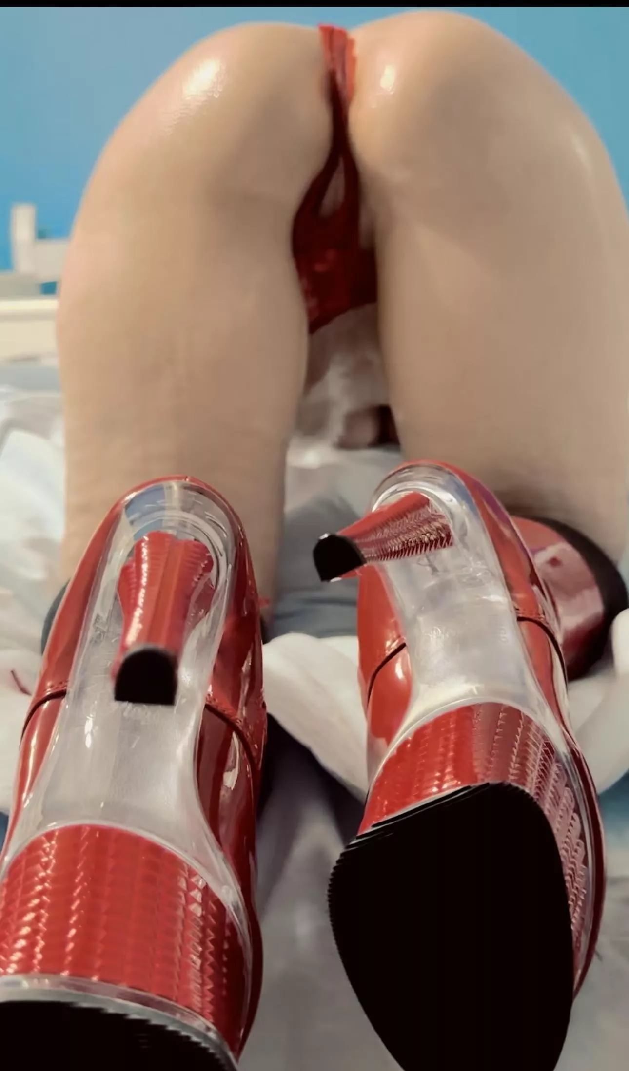 Anal is a must if you're gonna fuck me posted by inthisroom77