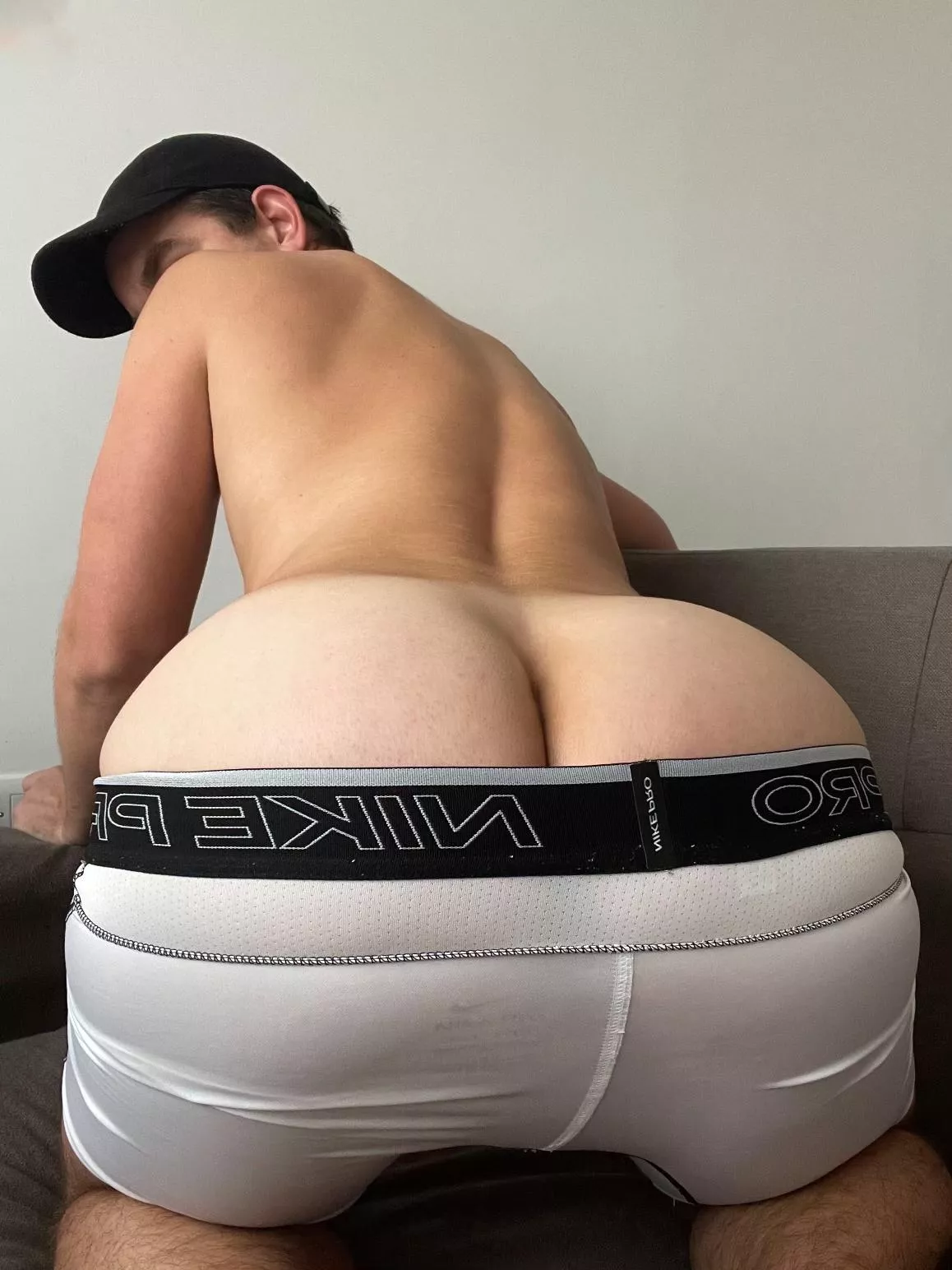 Big butt bottom posted by slttyrnnr
