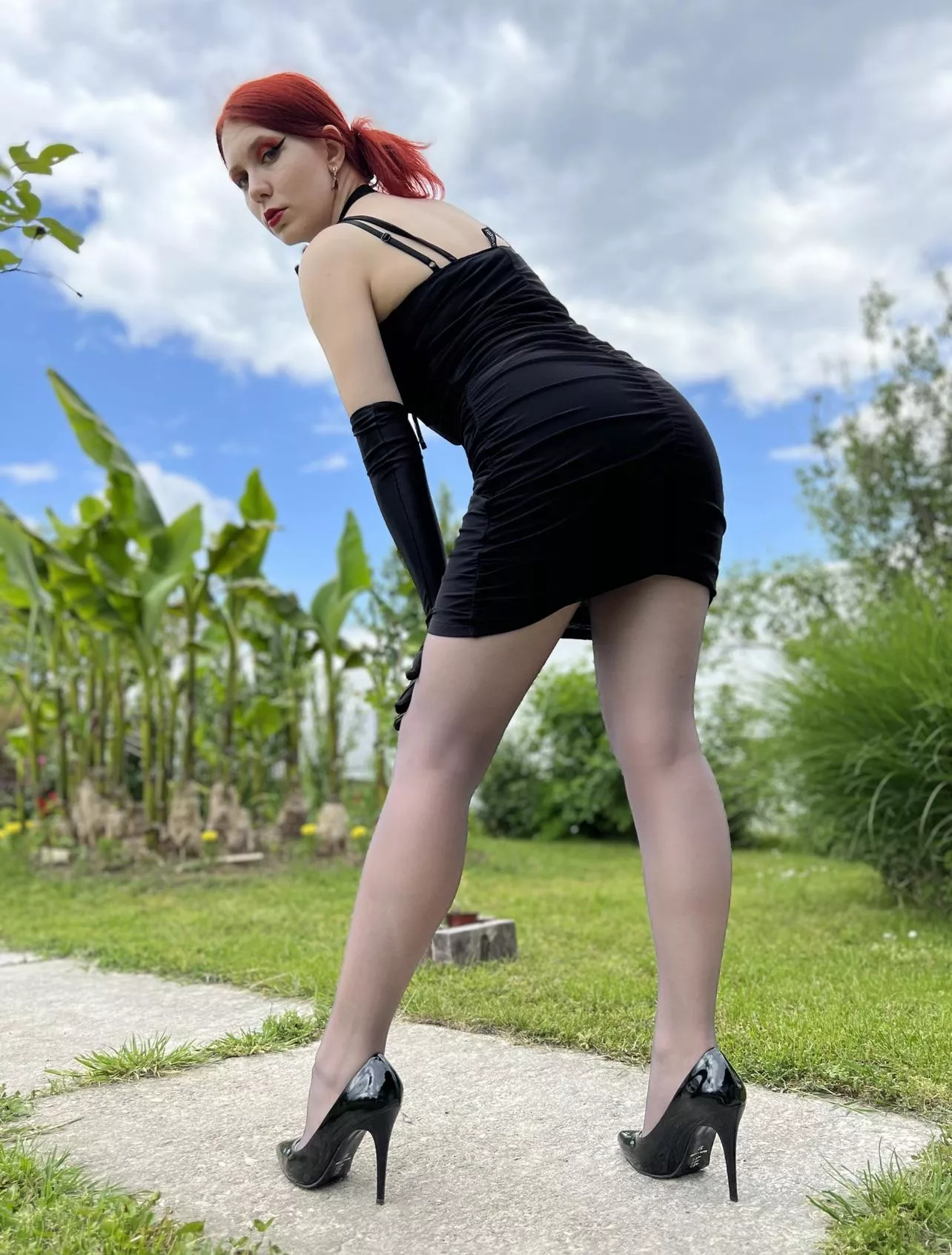 Black dress 🖤 posted by ichigo_emaa