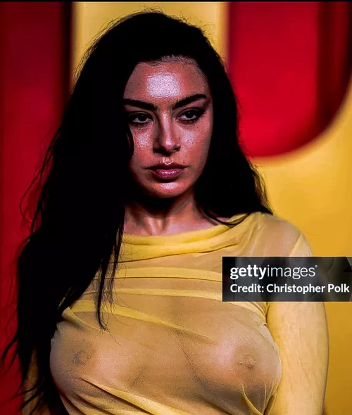 Charli. I love women by ufotimemachines1