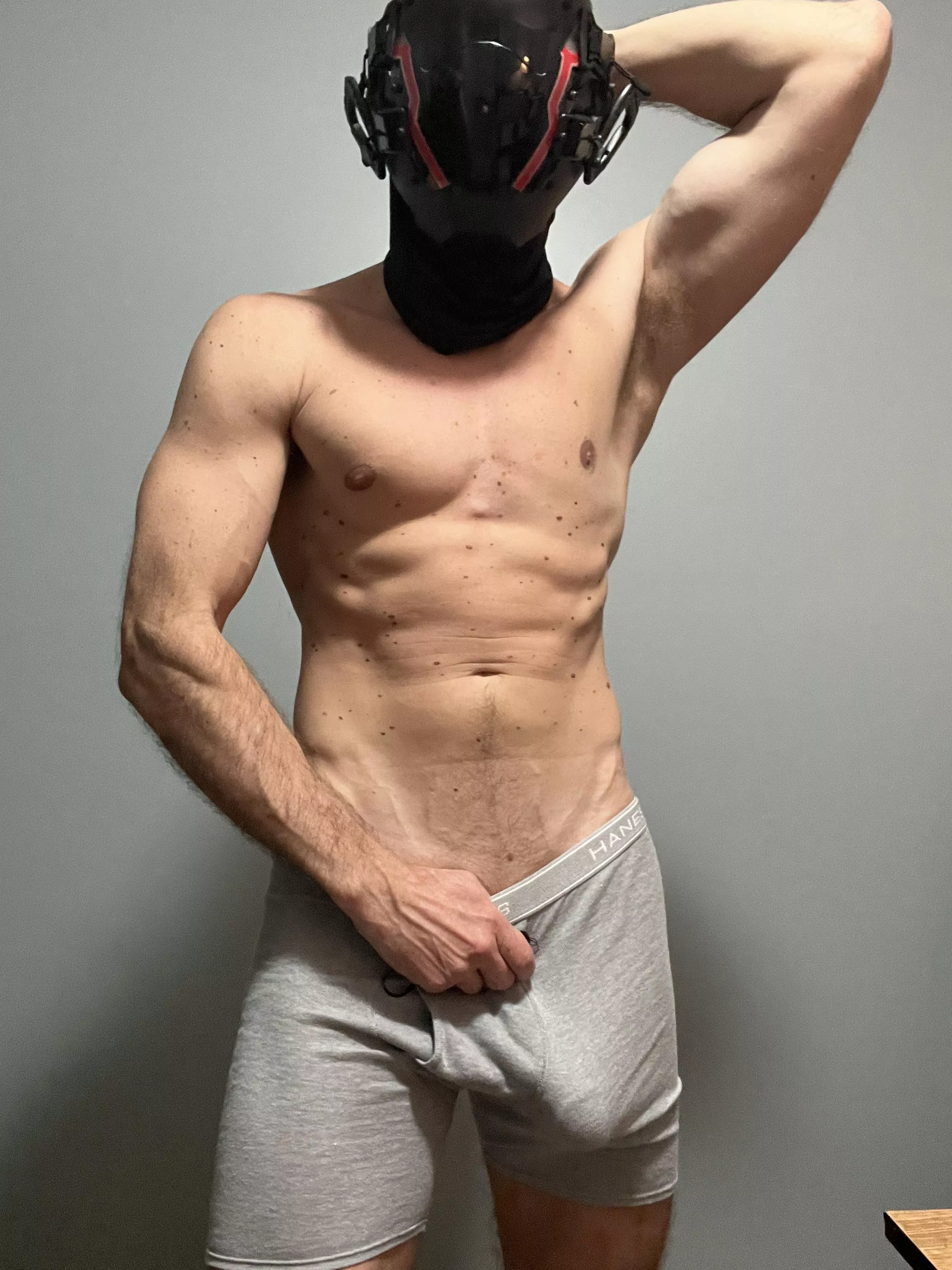 Comment if you’d sacrifice your hole to the gamer boyfriend posted by optimalformation49