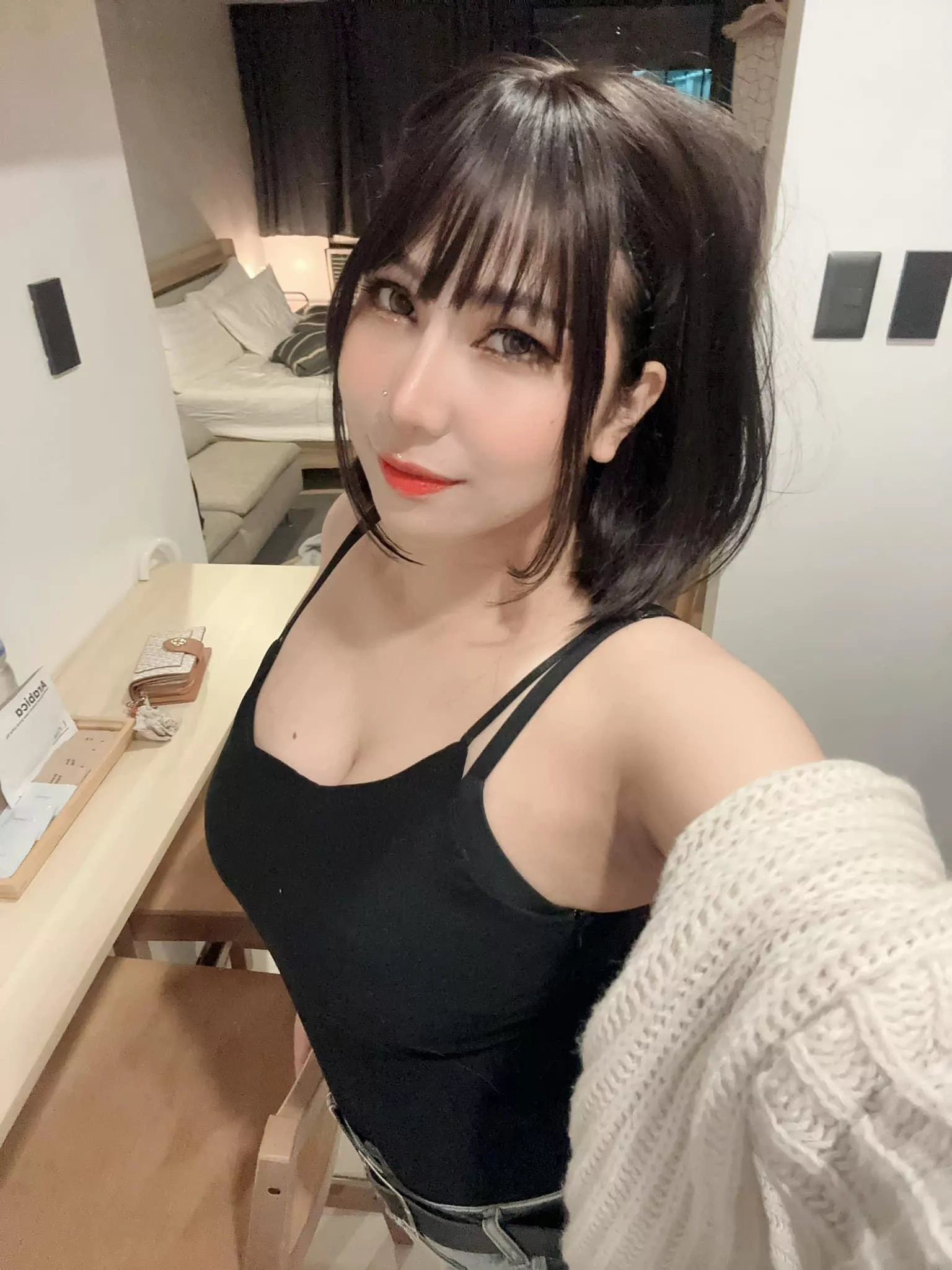 crave your lips on me baby posted by MysteriousXXGirl