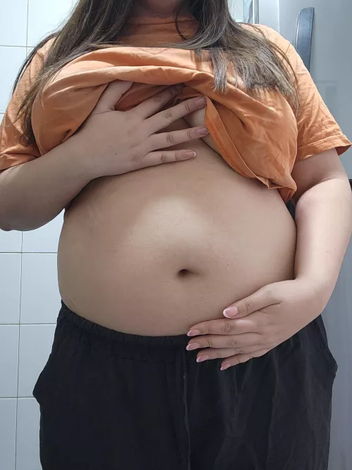 Deep belly by abbysweet_