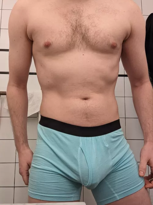 Hanging low today  by toothickRok