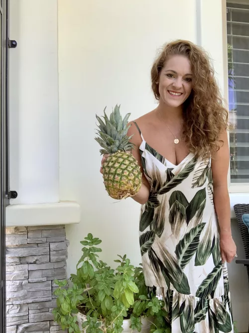 Happy Monday :) by swtsthrnbbby