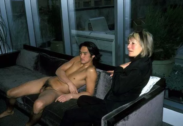 He loved being naked around women.. lucky for him his mother in law didn't mind at all 🙈 posted by boredhornystoner