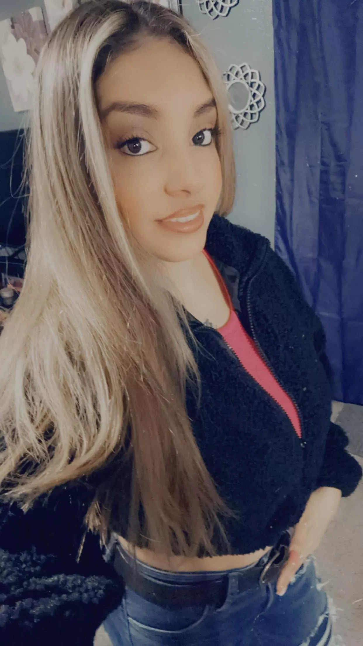 Here's my smile, now show me yours  posted by MarieLuvzYa