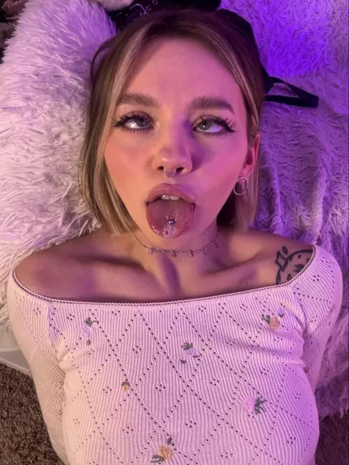 I bet you haven't seen a sexier ahegao than mine by PrettyGirlHotness