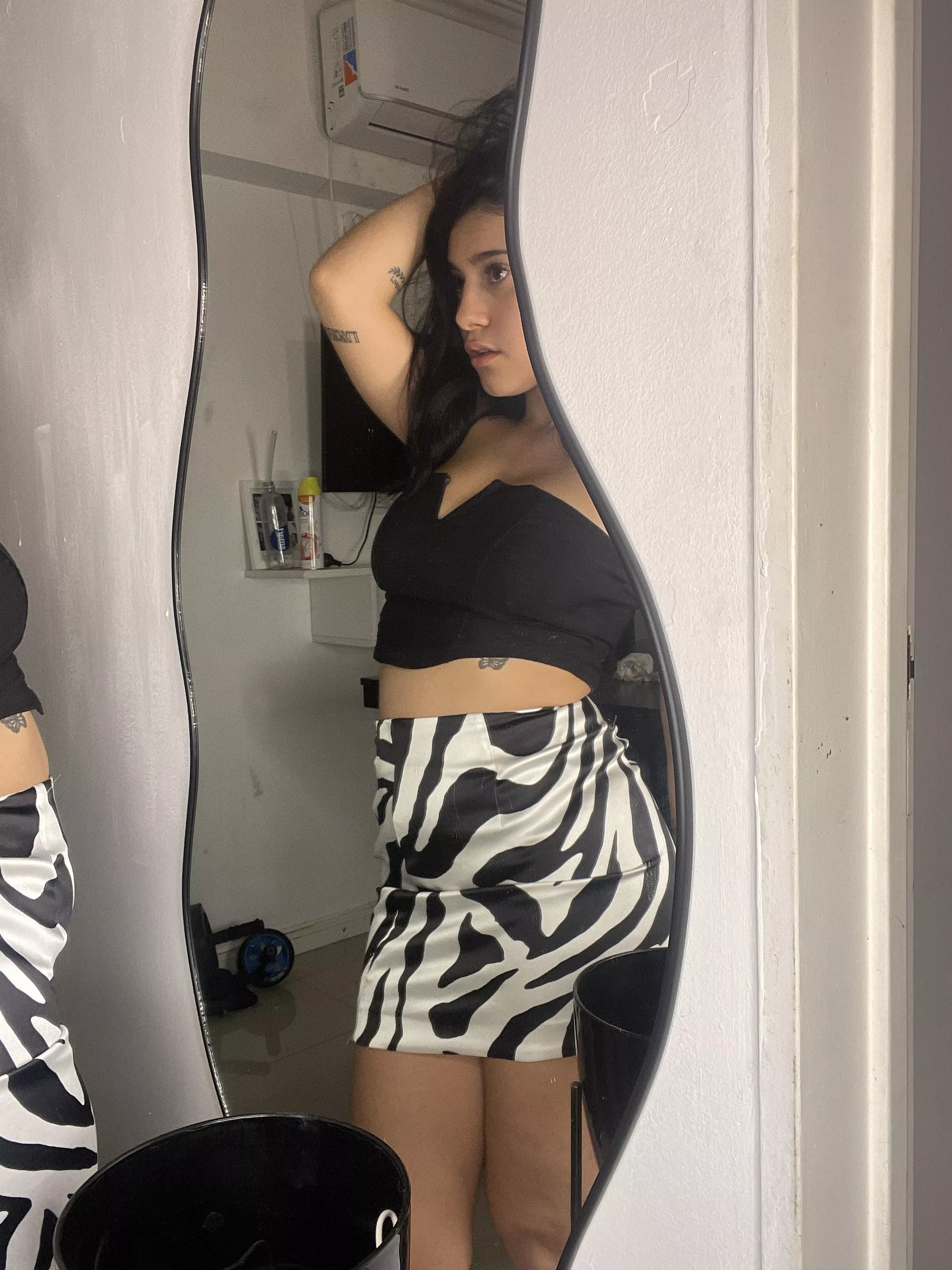 I just enjoy showing off my ass to guys that find it attractive. posted by YouBeLion