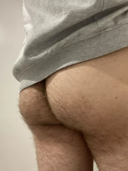 I love my ass being eat.  by Hornyslut-12