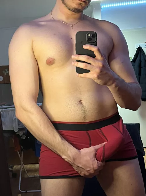 i think this is my first post, who wanna help me ?  by DravenOut69